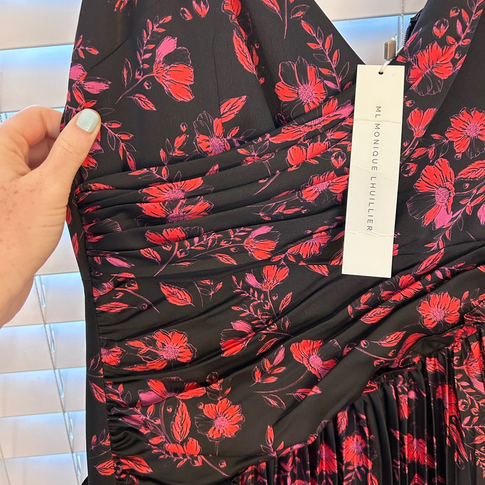 Monique Lhuillier Black and Red Floral Maxi Dress - Picture 3 of 5